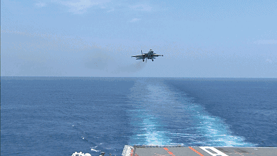 南海阅兵后辽宁舰首次亮相就打实战演习