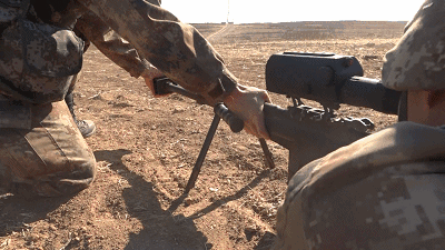 军媒探秘解放军新式狙击步枪射击训练