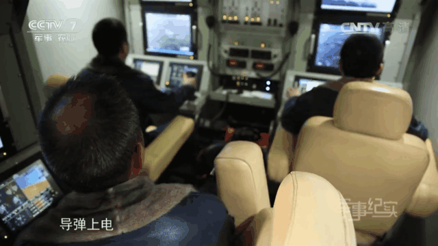 解放军攻击-1无人机部队！操作起来就像玩游戏