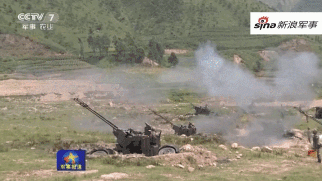 怼翻阿三苏30！我防空旅高炮搭配红旗7导弹实弹演练