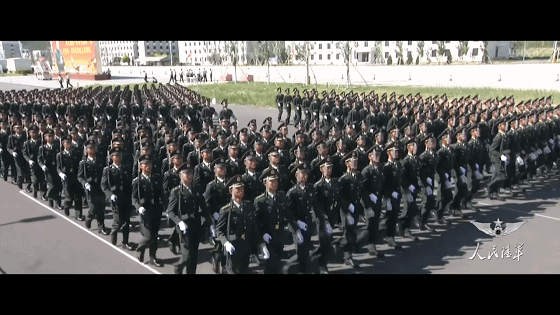 地表最强方队！国庆阅兵训练场上陆军官兵精彩前瞻