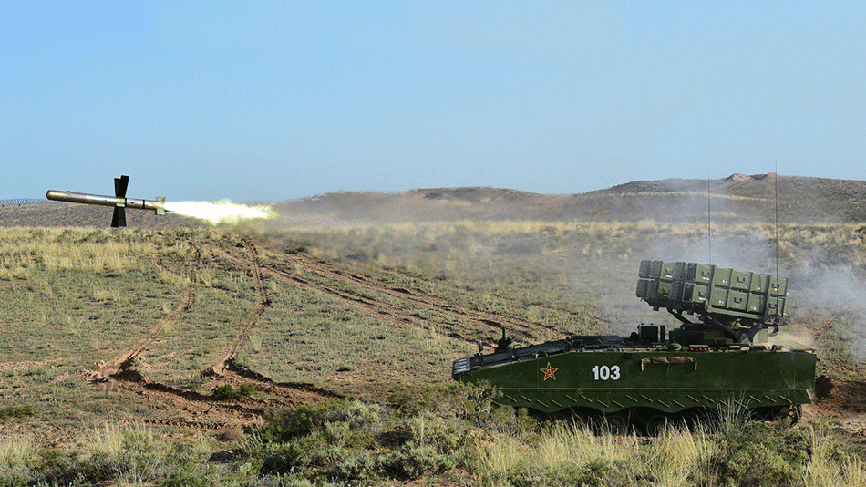 土豪特供版！中国军工在伊拉克展出大八轮版红箭10战车