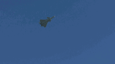 制胜空天 ！我军歼20、歼16、歼10C飞遍祖国天南海北