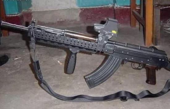 我军这款微冲服役40年依然蓬勃 魔改后又成特警装备|冲锋枪|特警|79式