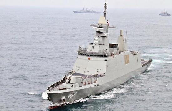 图为大宇造船为泰国海军建造的dw3000级护卫舰首舰,该舰价格不过5亿