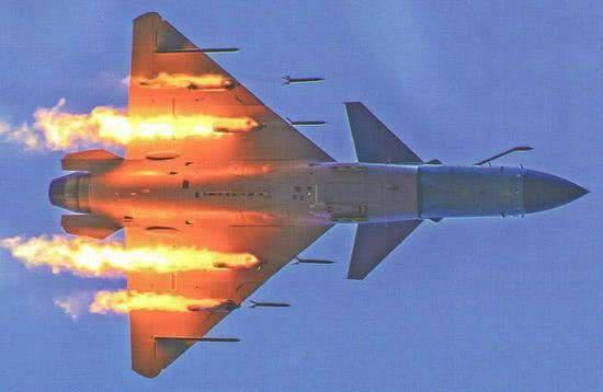 歼10战机新雷达可发现100公里外f22军演曾击退歼20