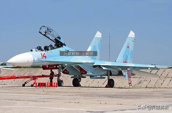 中国苏27退出一线作战部队 歼16接力空战能力