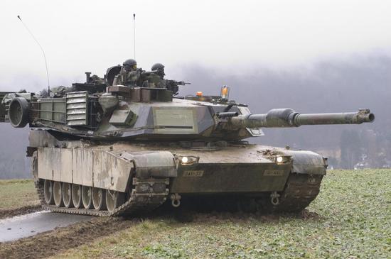 美国制造的M1A2艾布拉姆斯主战坦克