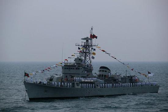 孟加拉国海军"奥斯曼"号护卫舰(原556湘潭舰)2009年曾访问我国青岛.