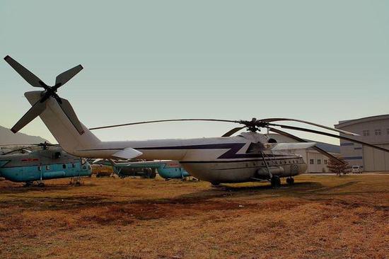 图片:巨大的短翼是米-6的特征