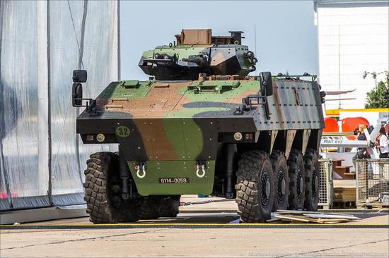 vbci重型轮式装甲车
