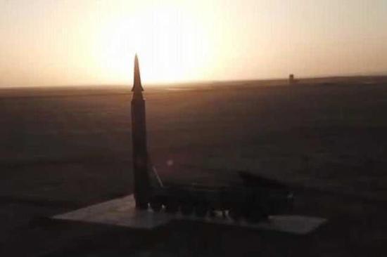 在南沙演习中发射东风-21D导弹
