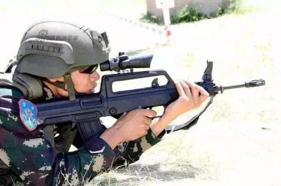 我军95步枪喜提全新瞄准镜还用上这项黑科技图