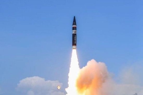 中印对峙期间印度试射多种导弹 考虑动用核武器？