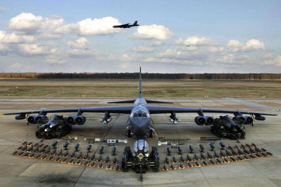 [B-52仍然是美军战略轰炸机的主力机型]
