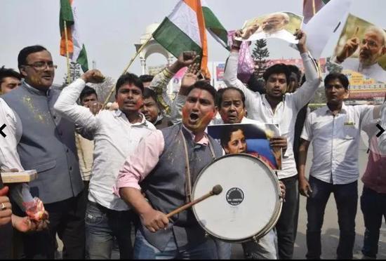 巴基斯坦或用钓鱼战术击落印度战机 空战画面