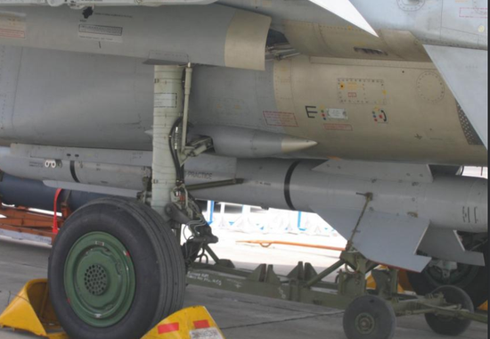 印度空军Si-30MKI添挂的KH-59ME训练 图源:外交媒体