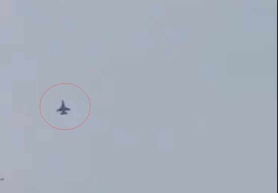 巴基斯坦一架F-16战机坠毁 正为国庆日飞行彩排