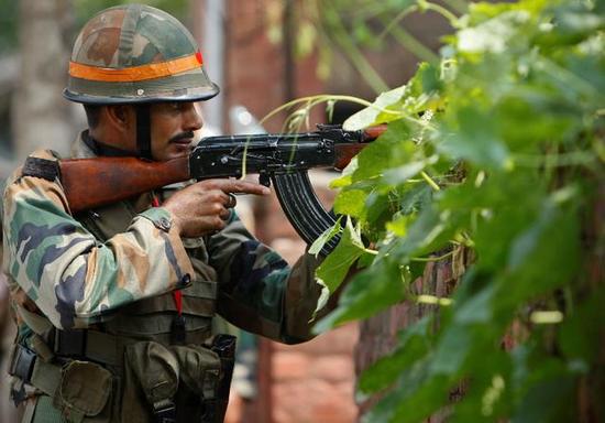 印度被俄罗斯灌了迷魂药:绕了一大圈又乖乖地买了ak|特种部队|步枪|印