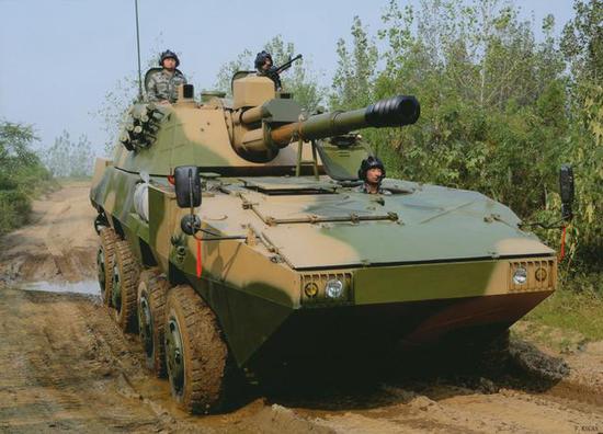 09式122毫米轮式自行榴弹炮此前是我陆军的主要装备(图片来源于