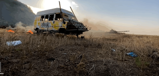 乌东部武装用缴获装备拍视频 还植入俄游戏公司