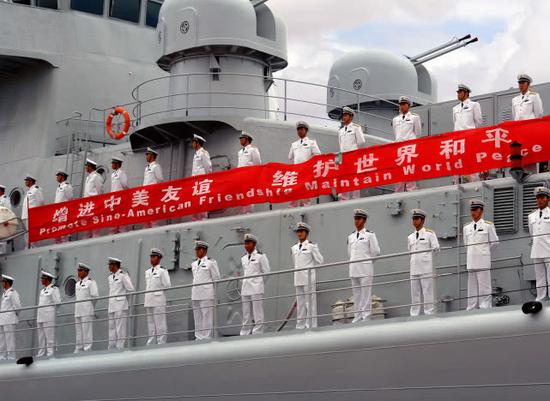 图片：052型驱逐舰上的76A副炮