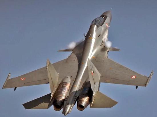 俄苏35相比苏27有哪些改动?机身上多了这些细节(图)