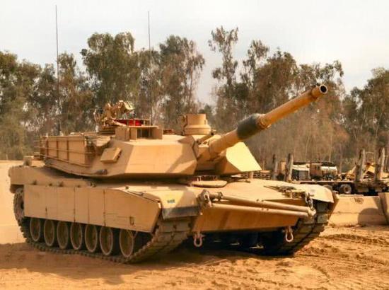M1A2是世界最强坦克，正面贫铀装甲一直没有正面击穿记录