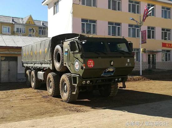 陕汽sx2306重型高机动战术军车