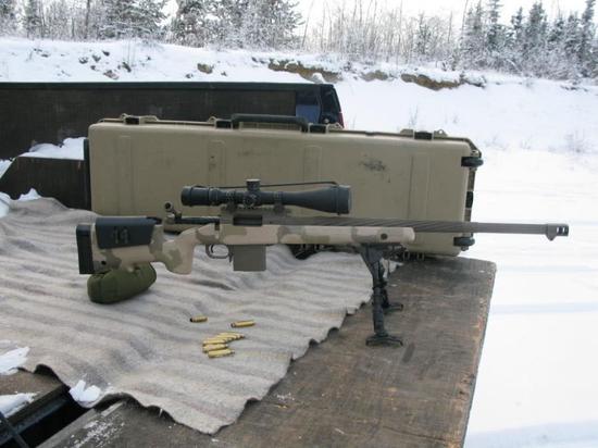 更不是黑作坊里撺掇出来的土炮,而是正经出于加拿大pgw加拿大防务公司