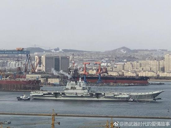 国产航母首舰脱离码头进走第四次试航