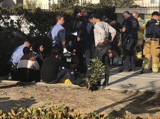 偷渡船闯入美国海军基地 船上10名中国人被逮