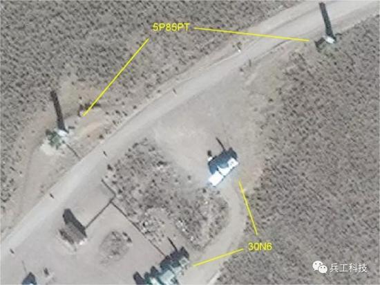 图注：国外军迷在卫星图上发现美国某靶场出现的S-300PT防空导弹系统