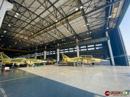 枭龙战机又传喜讯!巴基斯坦空军接装8架双座型