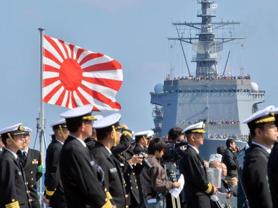日本高波号驱逐舰中东巡航返回后 又派雾雨号接