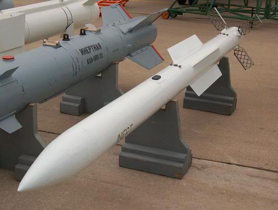 更新一代R77导弹，由于价格昂贵，俄罗斯空军也买不起多少