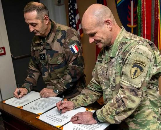 参会者已有两人确诊 北约24国这些高级将领都危