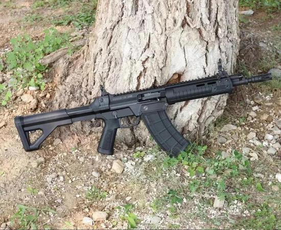 中国新步枪是抄袭hk416其实千篇一律并没什么坏处