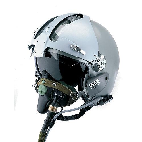 中国歼11飞行员新头盔曝光彻底解决俄式装备短板