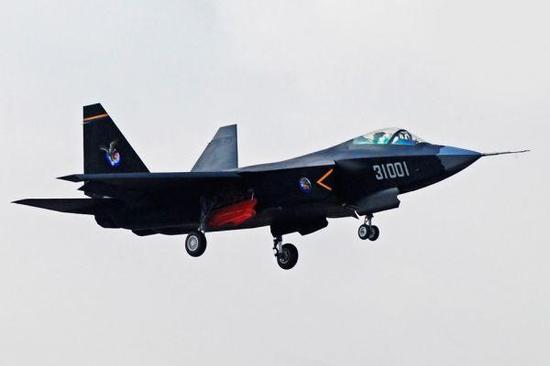 资料图:中国歼-31(fc-31)隐身战斗机原型机