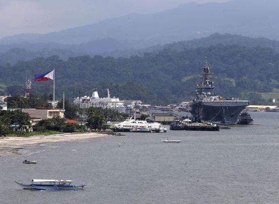 日本潜艇将停靠毗邻南海港口 或护航美军航母行动