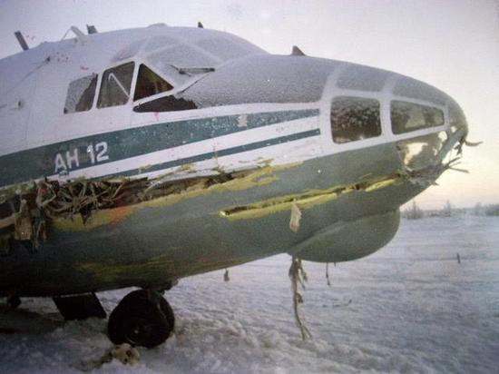 迫降期间受损的机头