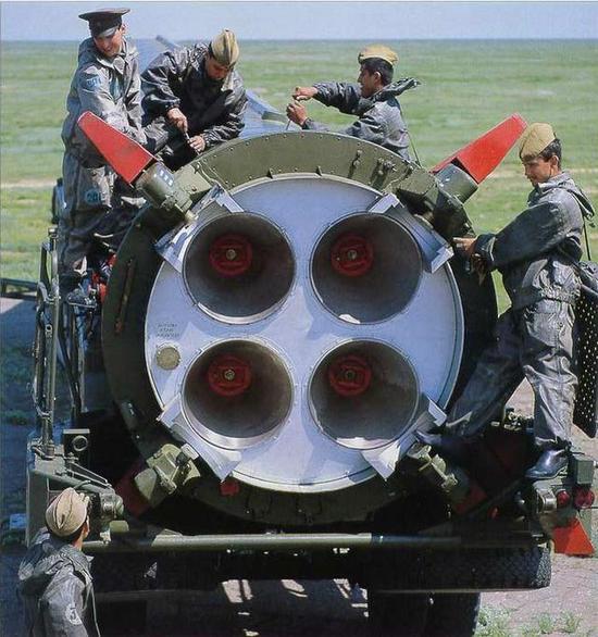 苏联ss20导弹图片