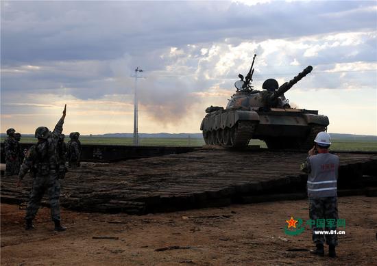 朱日和军演两位明星旅长将交手 79坦克或在夜间总攻