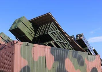 中国航天科技的集装箱火箭炮