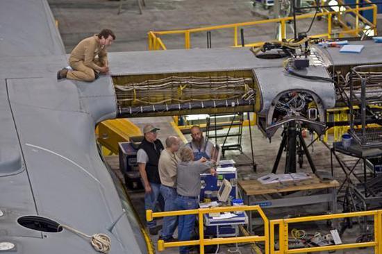 中国改造运8性能仍不及美c130运输机问题究竟在哪