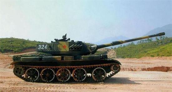 62式轻坦改一下,也不错,可惜太老了