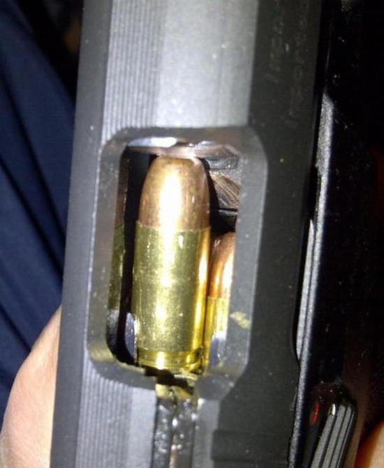 美特种部队专家评测中国92手枪 弹匣设计不符