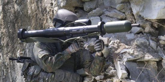 德军"铁拳3"使用的攻坚弹药