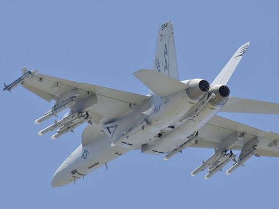 这回美国又挖墙角了,欲出售先进舰载机f18给印度,将俄罗斯的大客户